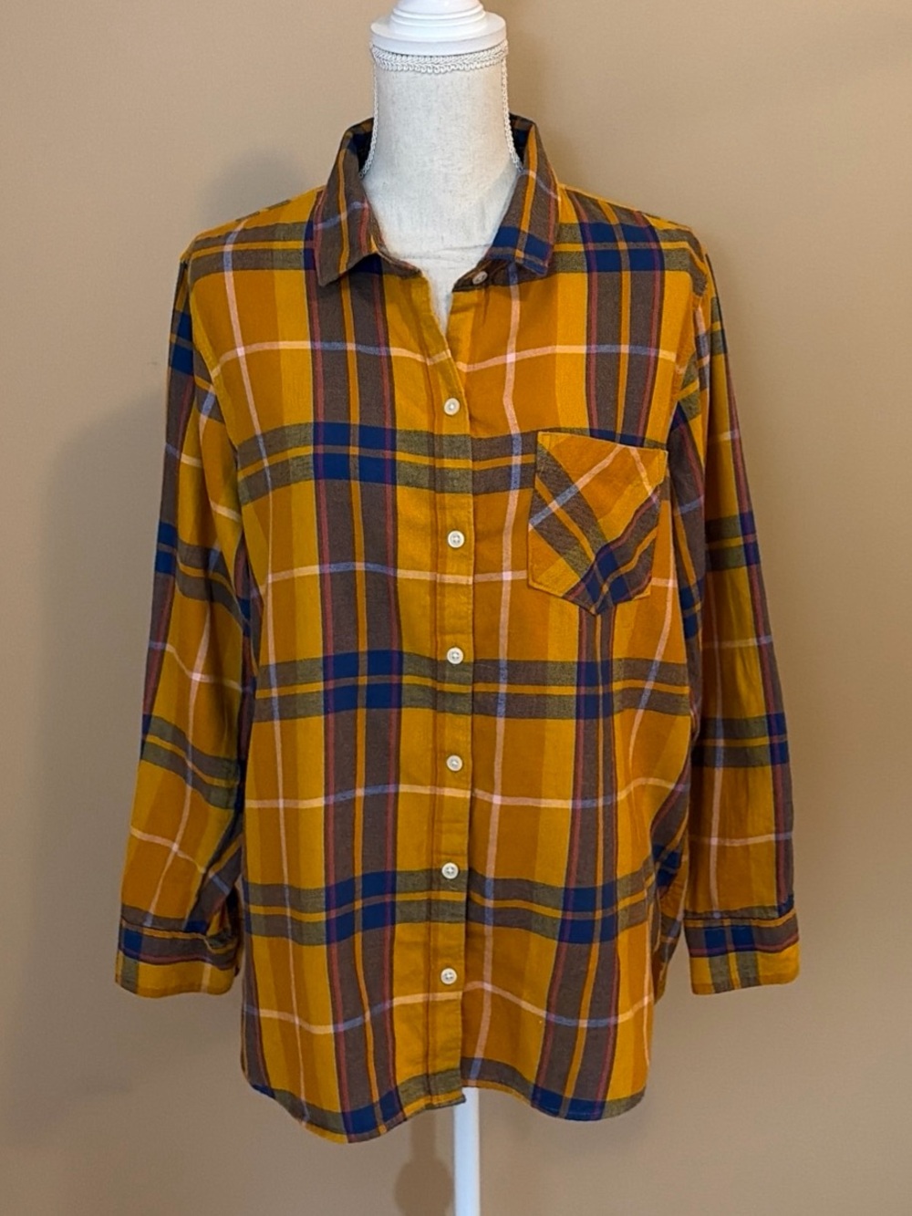 Old Navy Women's XL The Classic Shirt - Mustard Yellow Plaid Flannel Button-Down